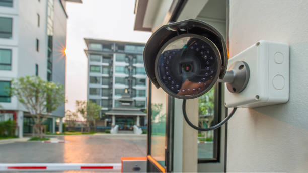 cámara de seguridad en acceso de comunidad de vecinos sin cuotas